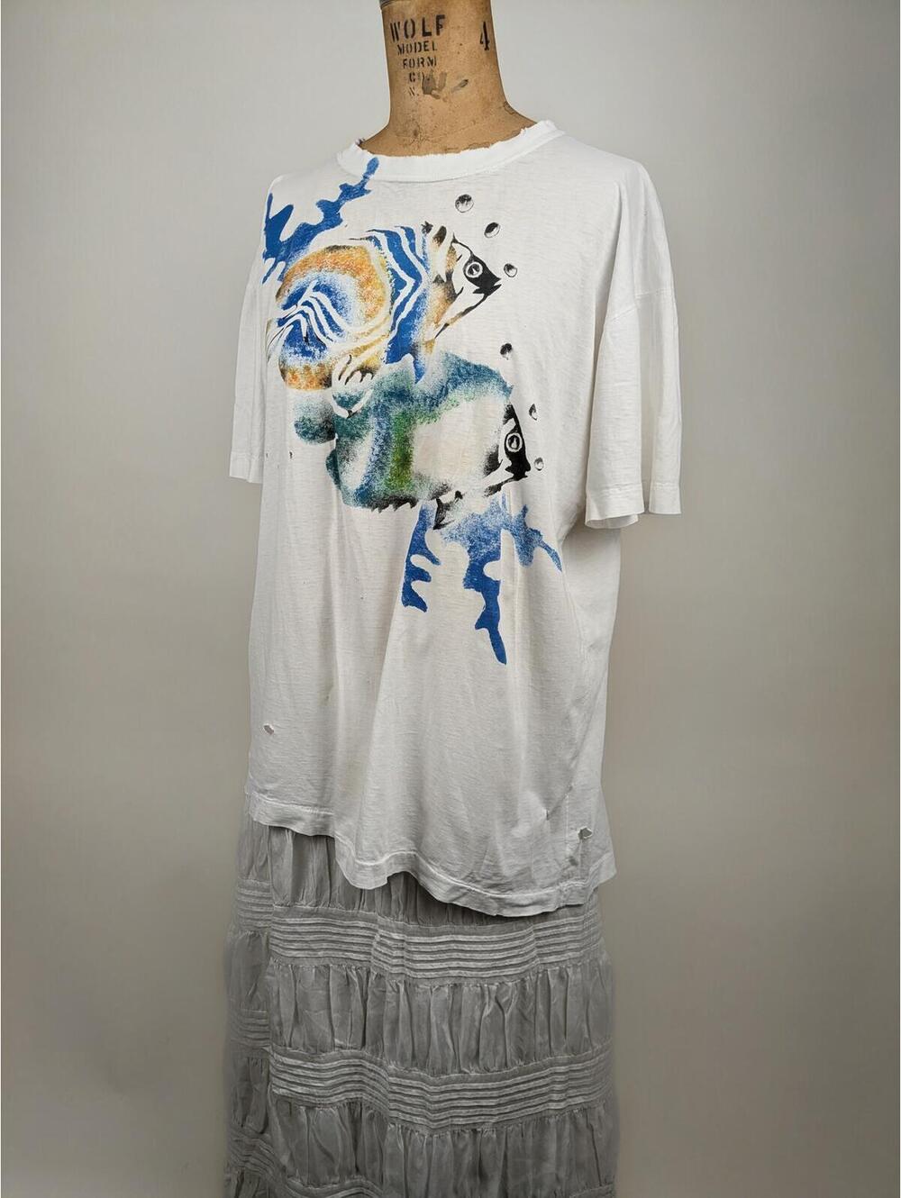 1990's perfectly thrashed tropical cotton tee shirt